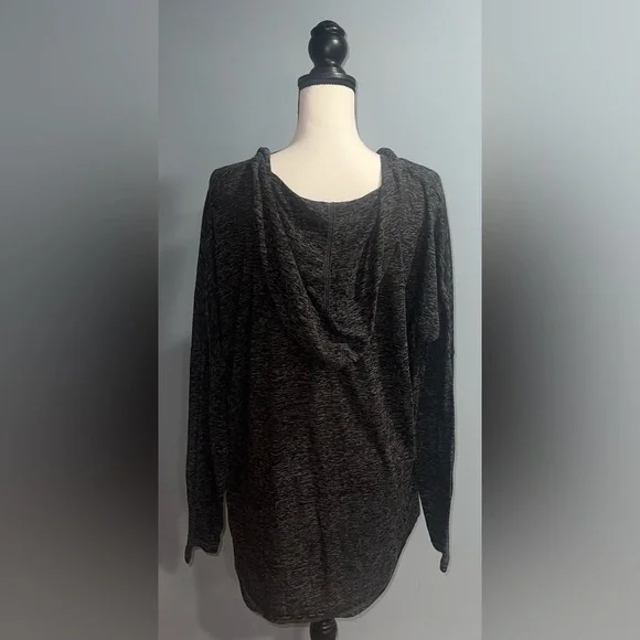 Old navy- black hooded long sleeve shirt - Picture 3 of 5